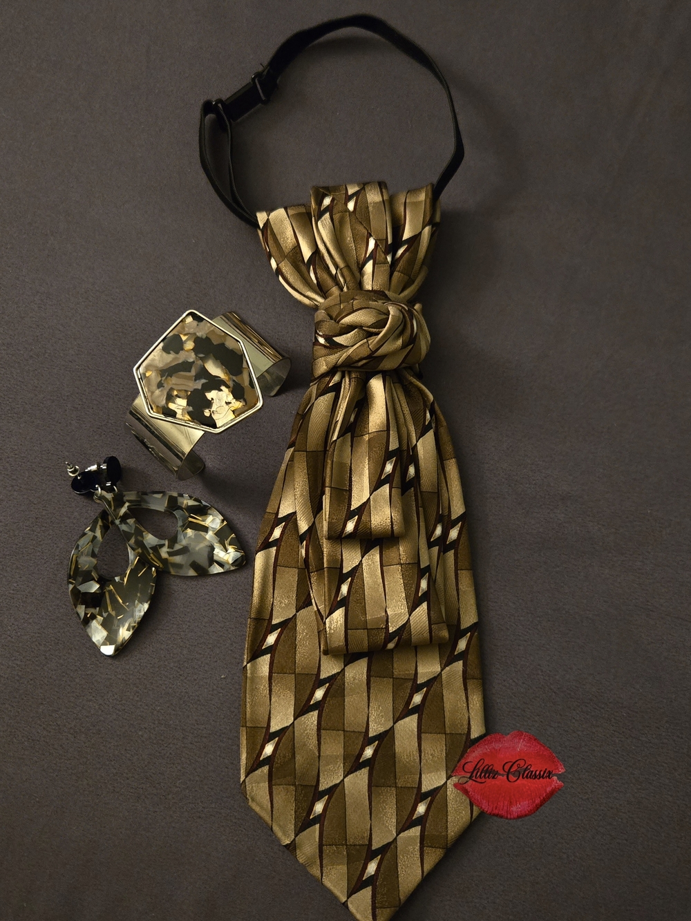 Women's Olive Gold Statement Necklace Tie - Fashion Accessory